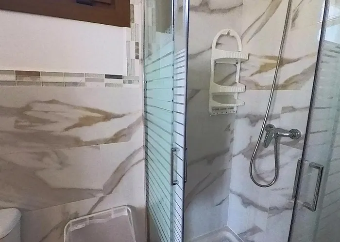 Liz Apartman Tías